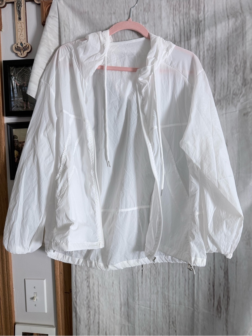 Lightweight White Hooded Windbreaker Jacket